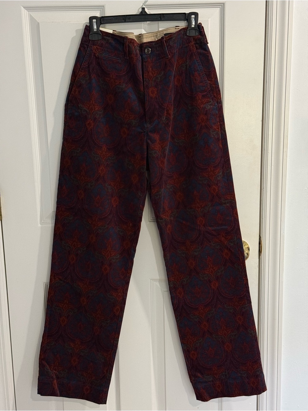 Banana Republic Men's Burgundy and Navy Patterned Corduroy Pants